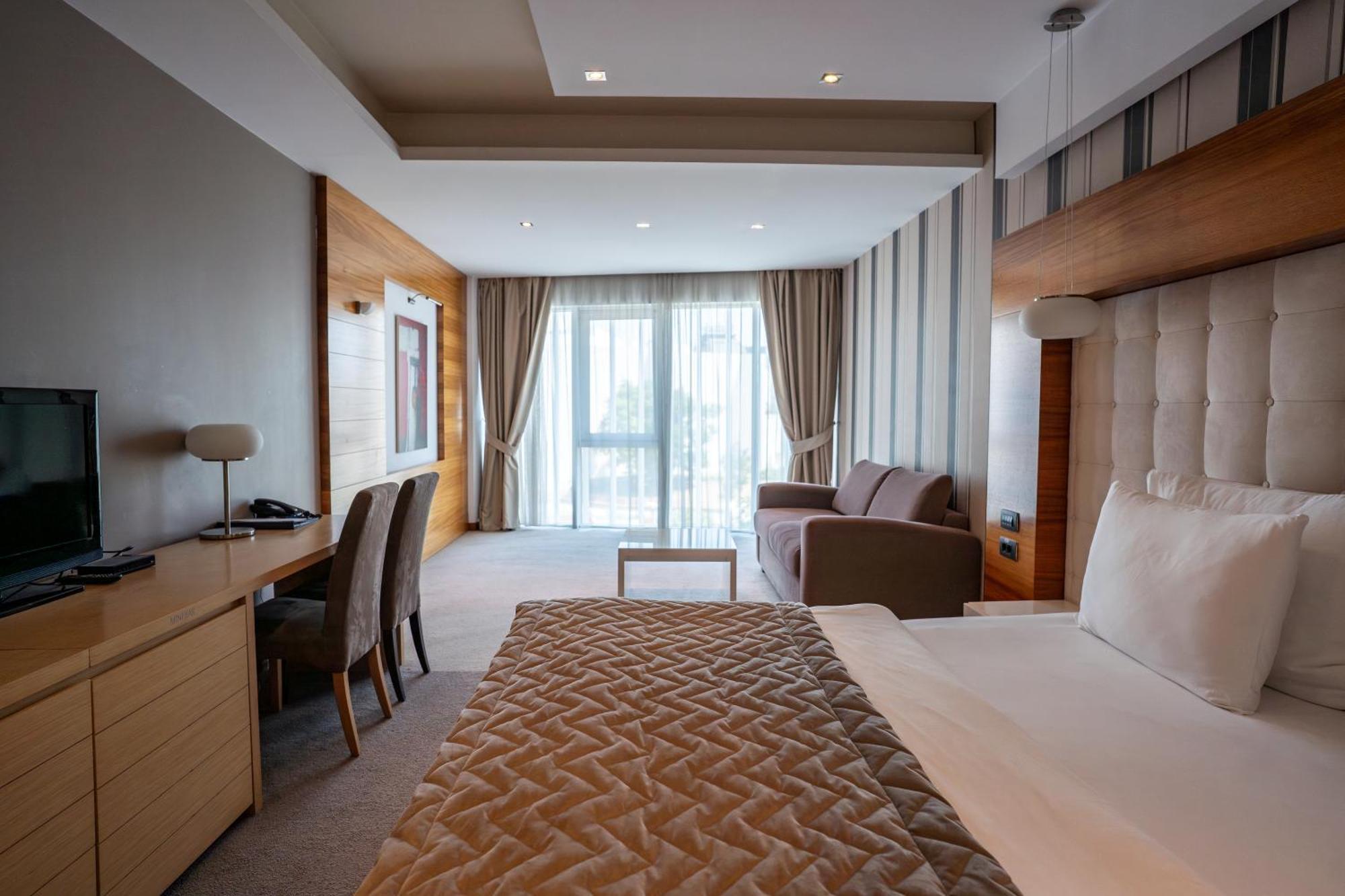 Garni Hotel Centar Újvidék Kültér fotó