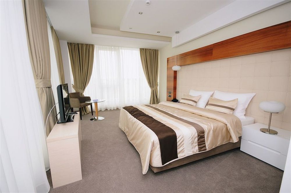 Garni Hotel Centar Újvidék Kültér fotó